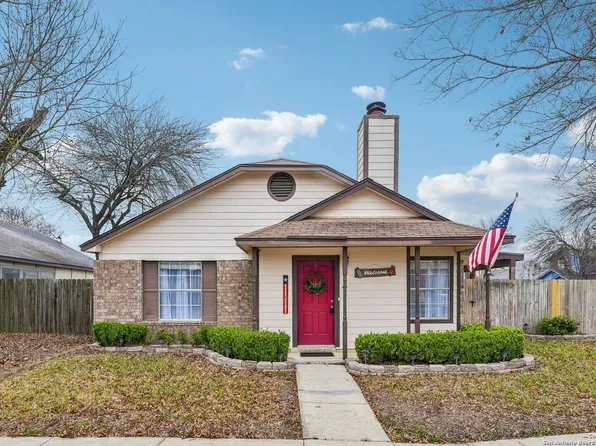 700 Meadow Arbor, Universal City, TX 78148