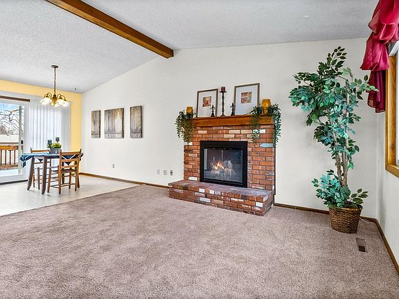 3rd image of 708 Rocky Rd