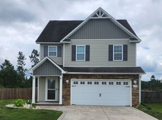 208 Lockwood Ct, Hubert, NC 28539