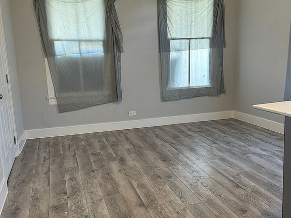 3rd image of 1124 16th St #A