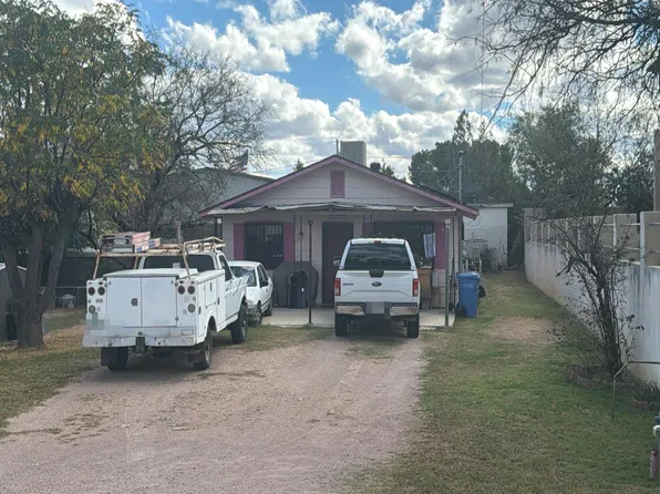 577 W 1st St, Nogales, AZ 85621