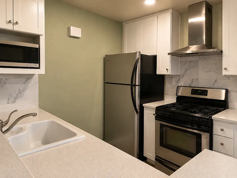 10233 De Soto Ave #B — Photo 2