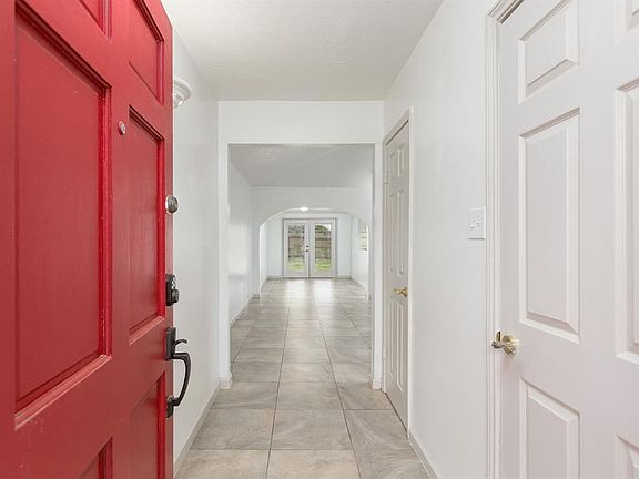3rd image of 5730 Woodmancote Dr