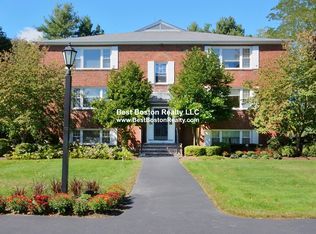 30 Captain Parker Arms APT 1, Lexington, MA 02421