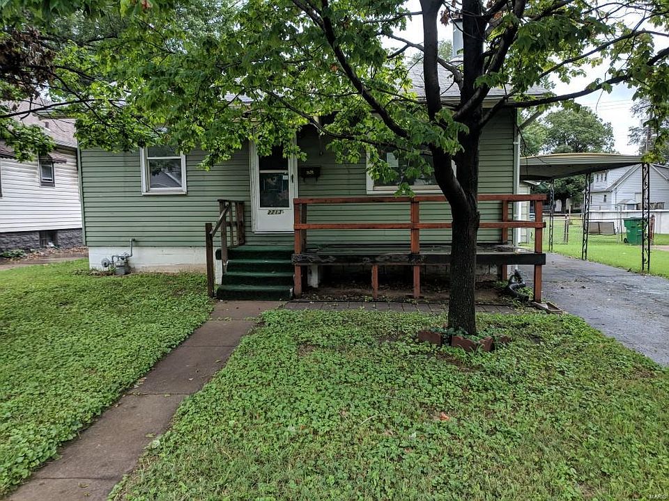1st image of 2213 1/2 E 24th St