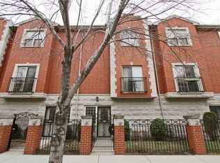 903 E 61st St #2, Chicago, IL 60637