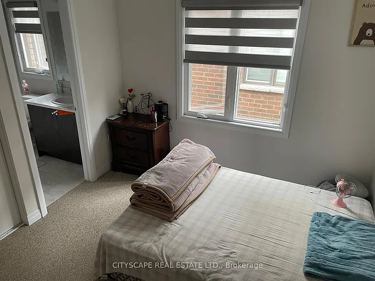 86 Gibson St — Photo 9