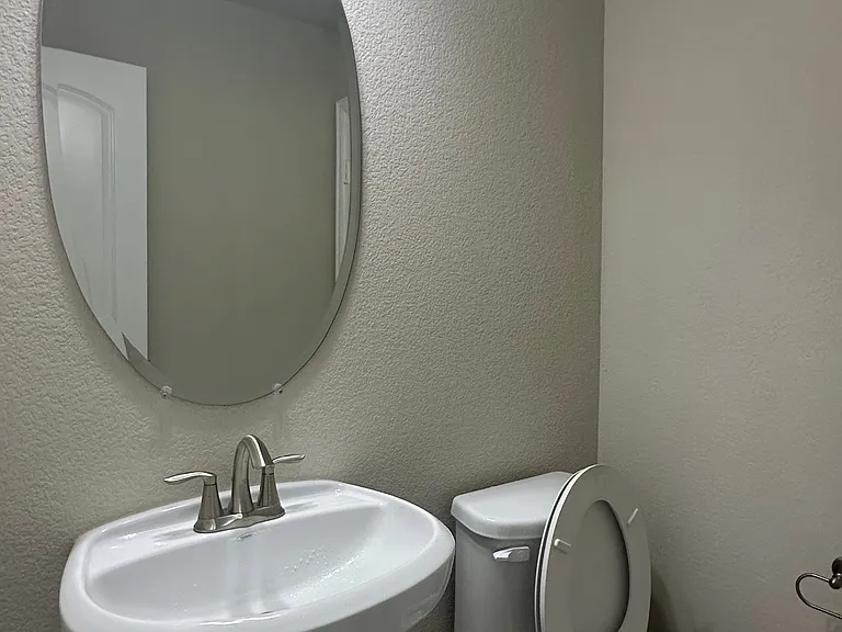 903 Red Deer Dr — Photo 28