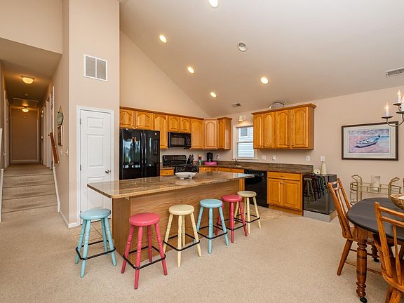 5th image of 2234 West Ave