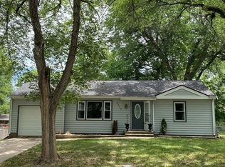 8829 N Holmes St, Kansas City, MO 64155