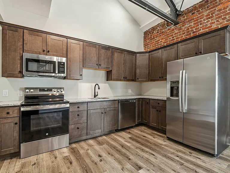 13 Kennedy St #205A — Photo 8