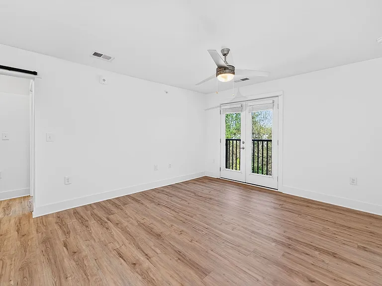 The Addenbrook Apartments — Photo 11