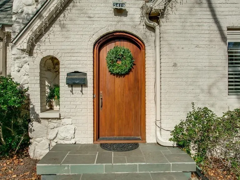 5419 Merrimac Ave — Photo 2
