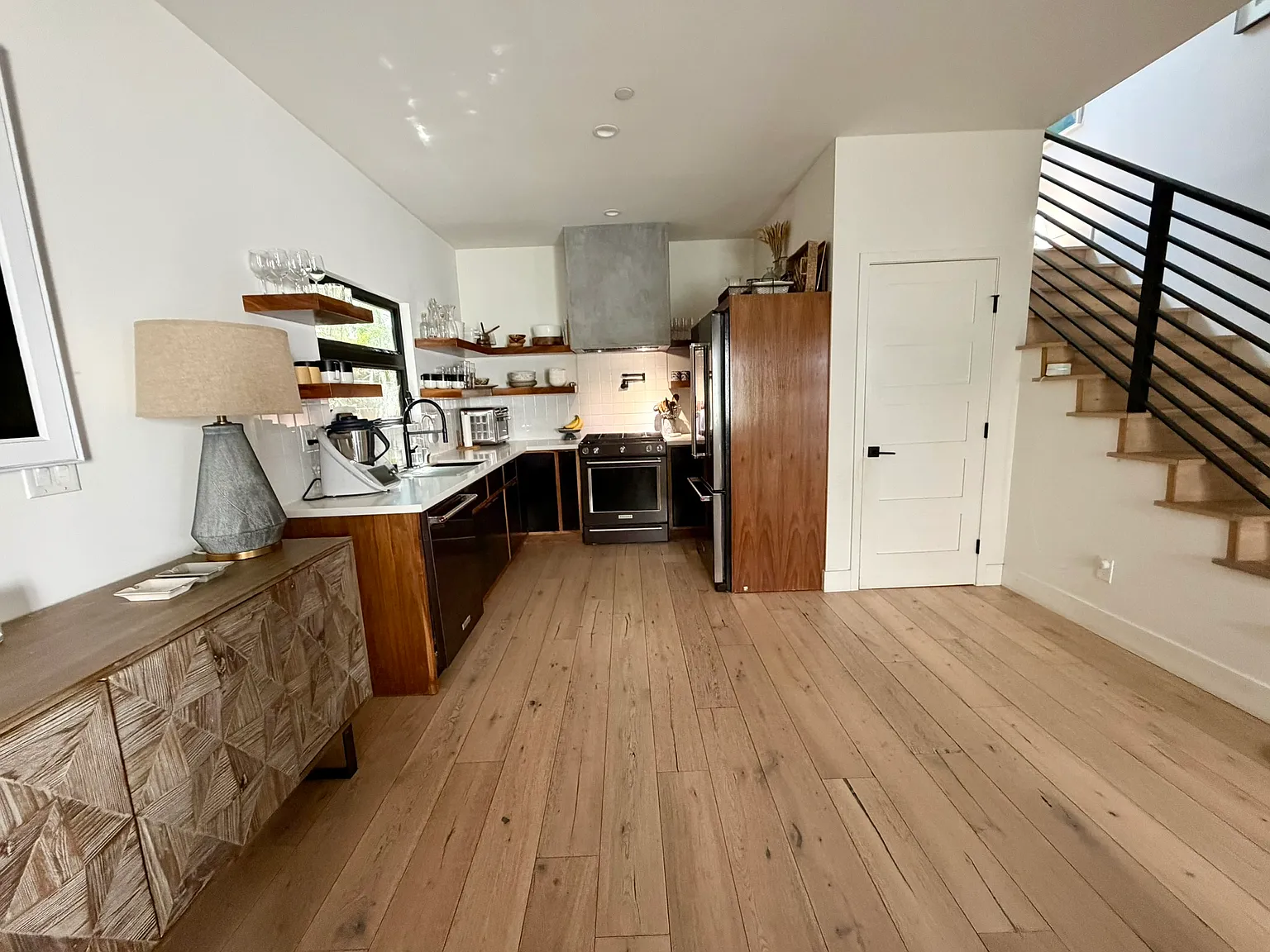 3 bed, 1500 sqft, $6,500 — Photo 4