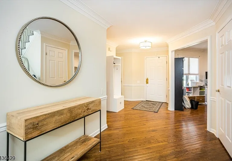35 Lenox Ct — Photo 3