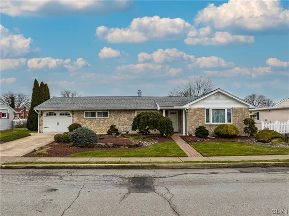 52 Magna Dr, Coplay, PA 18037