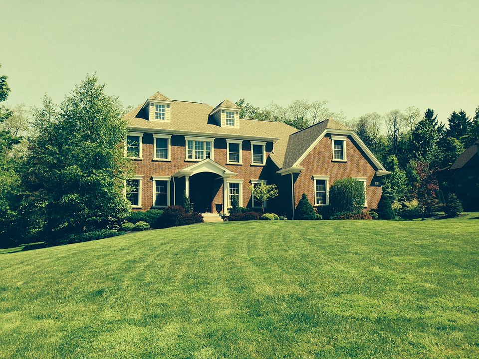 1st image of 6 Hillsboro Dr
