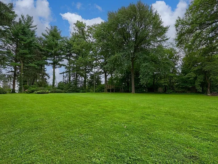 376 Arbor Rd — Photo 32