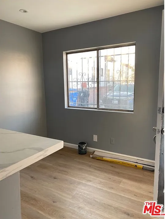 2 bed, 1.0 bath, 918 sqft, $2,650 — Photo 2