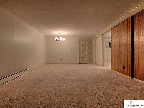 5th image of 3704 S 52nd St