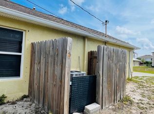 557 Undallo Rd, Port Saint Lucie, FL 34953