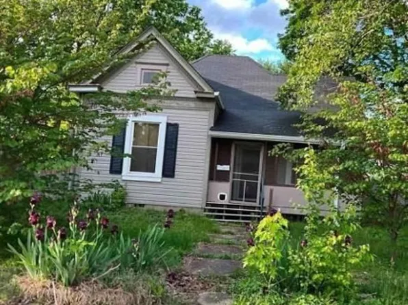 890 E Pike St, Martinsville, IN 46151