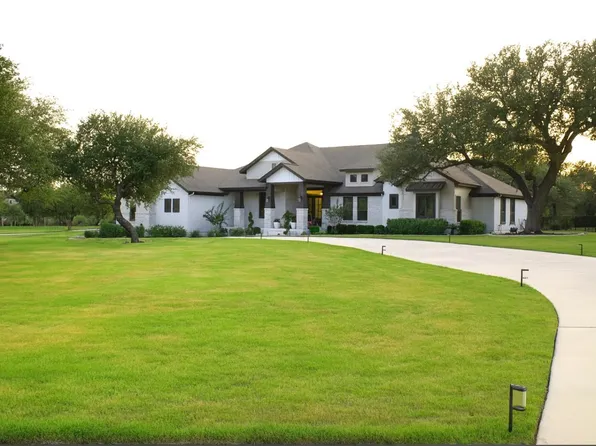 120 Woodland Hills Dr, Georgetown, TX 78633