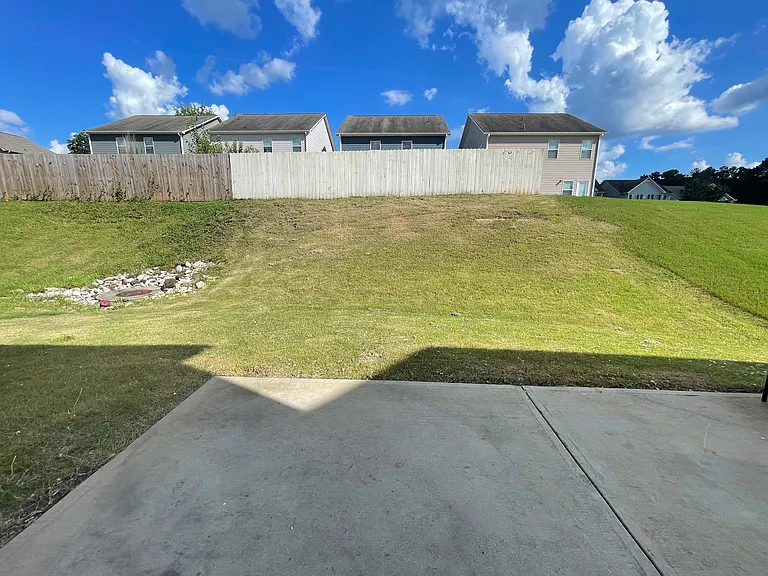 598 Omnia Ct — Photo 23