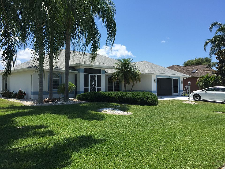 10000 sq ft cornor lot