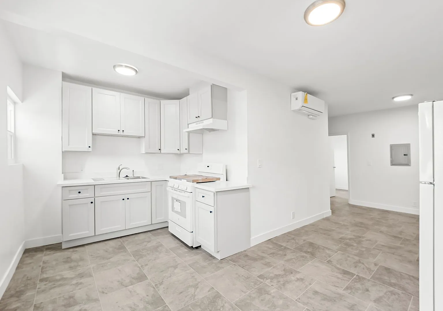 1630 W. Temple St. — Photo 3