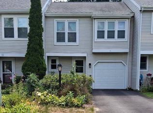 10 North Ct, Queensbury, NY 12804