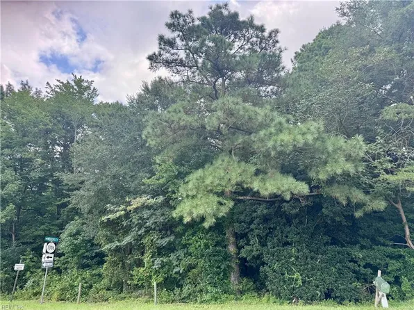 17 George Washington Memorial Hwy, Hayes, VA 23072