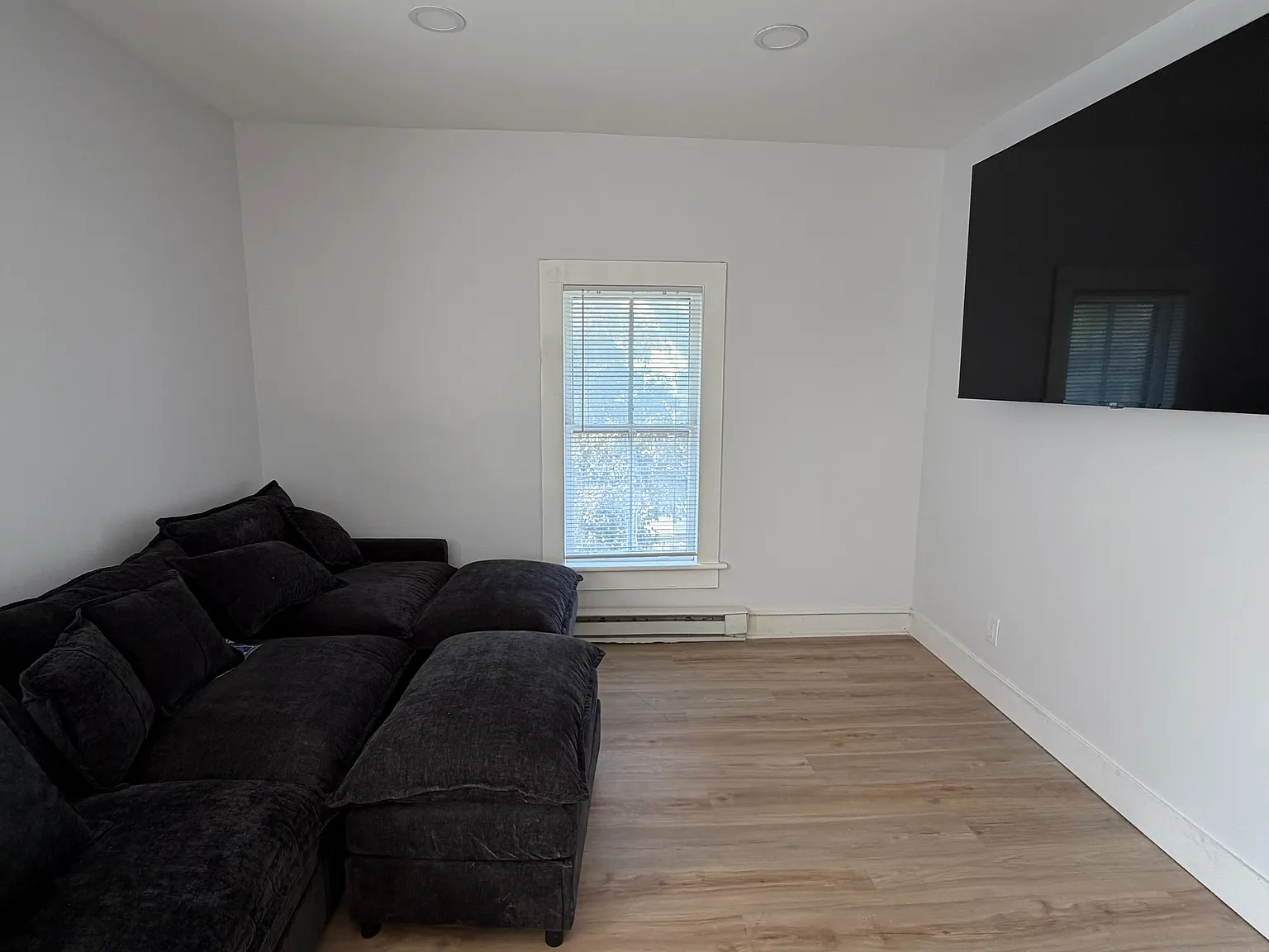 4 bed, 1500 sqft, $3,000 — Photo 3