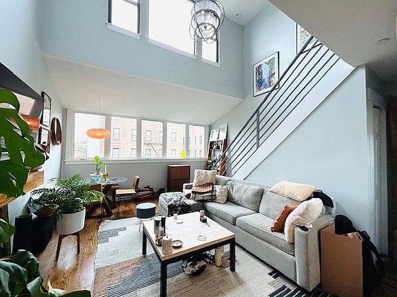 2nd image of 4 W 126th St #Penthouse