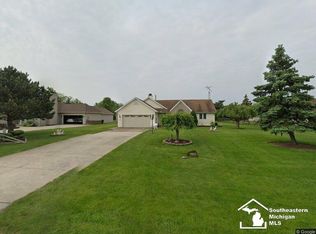6395 Lighthouse Rd, Monroe, MI 48161