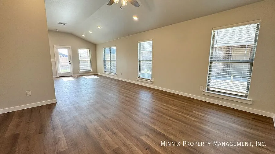 4 bedroom/ 2 bath | Frenship ISD | 2120 Kokomo Ave — Photo 4