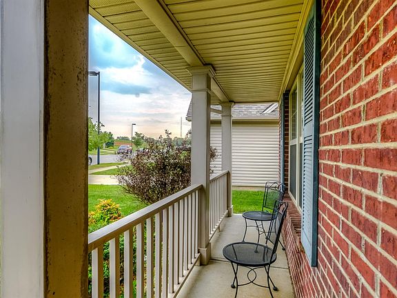 4th image of 2648 Rockaway Pl