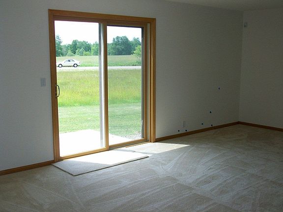 2nd image of 2618 178th Ln NE