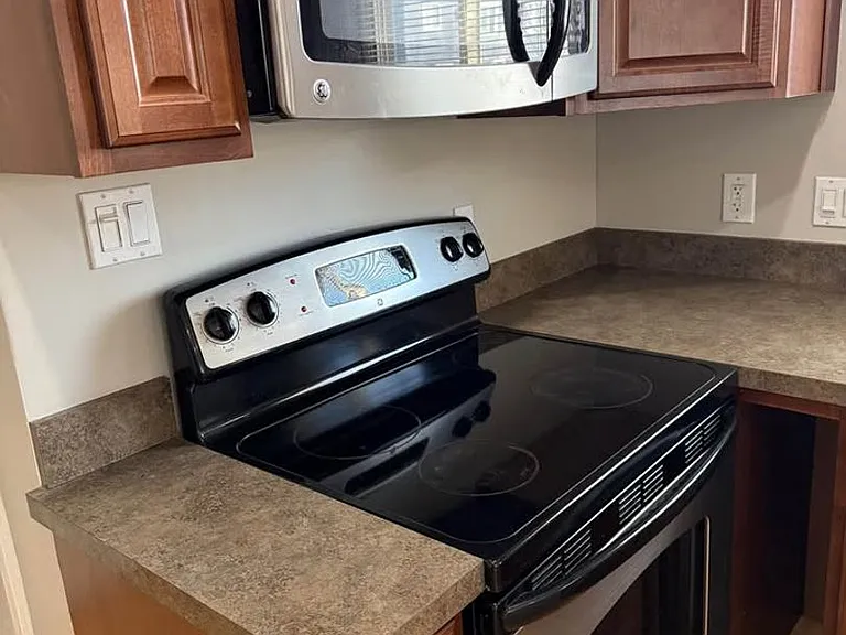 122 N Lafayette Ave — Photo 1