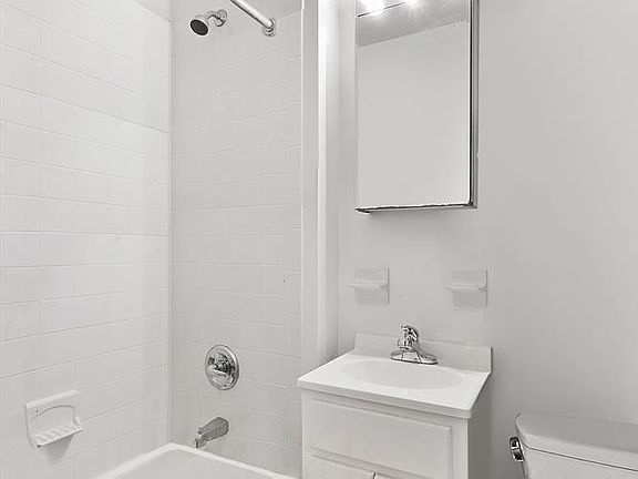 4th image of 30 W 71st St APT 2A