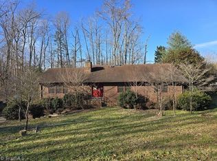 931 Overbrook Dr, Thomasville, NC 27360