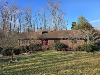 931 Overbrook Dr, Thomasville, NC, 27360