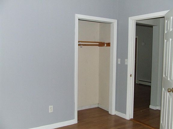 5th image of 129 Union St #129