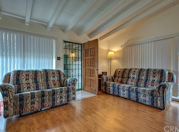 5th image of 6986 Newbury Ave