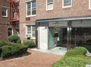 6345 Saunders St APT 4G, Flushing, NY 11374