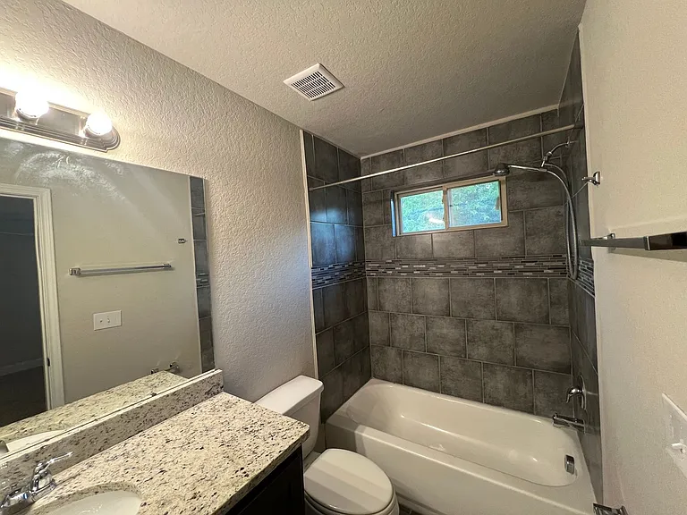 7417 Savannah Brks — Photo 21