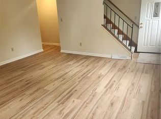 78 W Summerset Ln #L, Buffalo, NY 14228