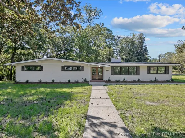 215 W Prospect Ave, Raeford, NC 28376