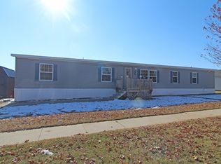 2210 10th Ave SW, Watertown, SD 57201