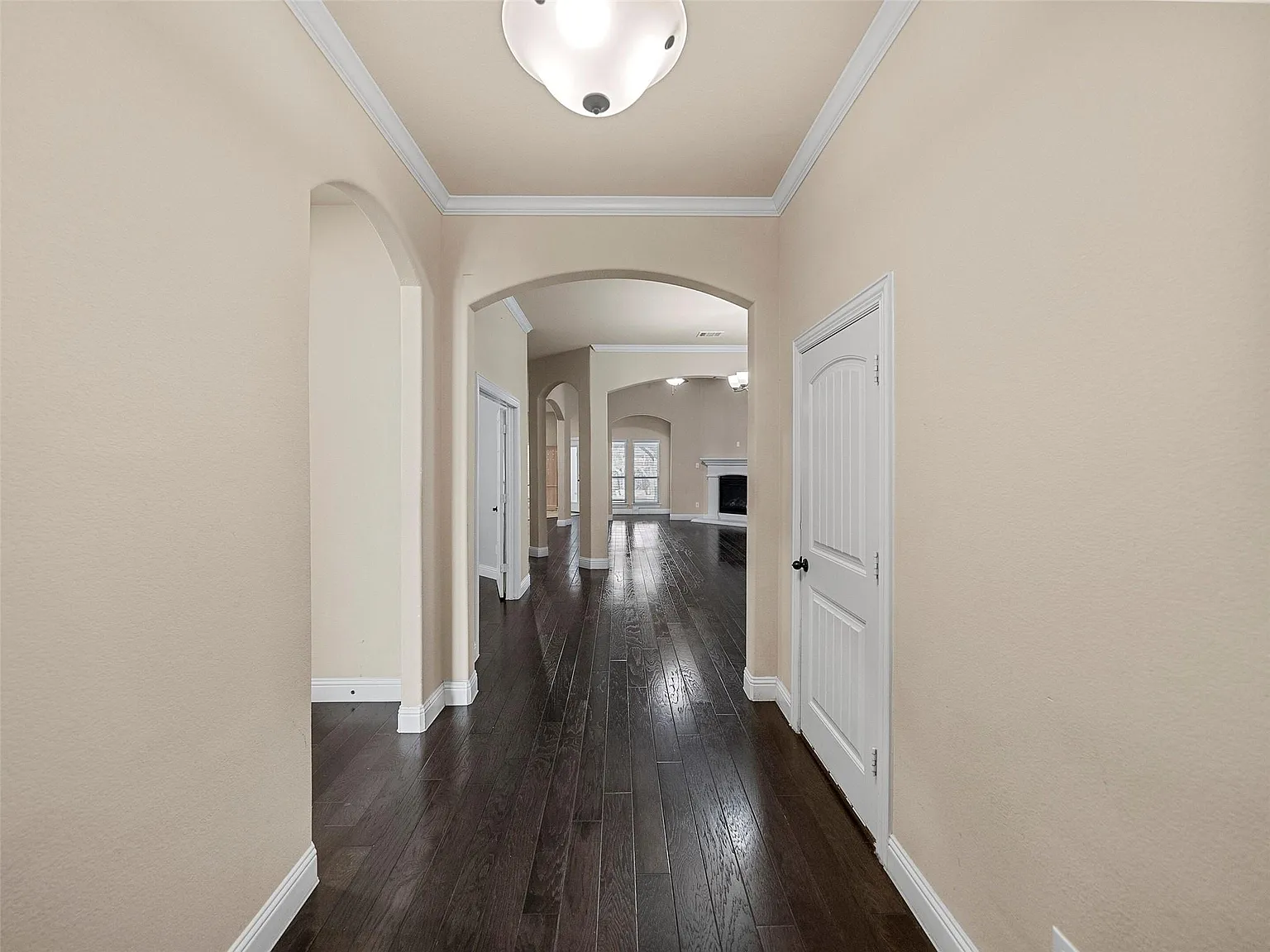 5 bed, 3203 sqft, $3,200 — Photo 4